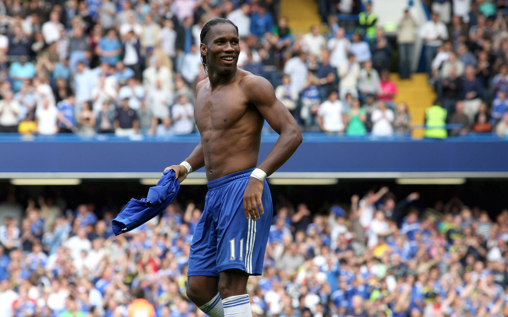 世界杯十六强:巴西5比2大胜非洲代表 队内气氛轻松但主帅仍喊“冷静”